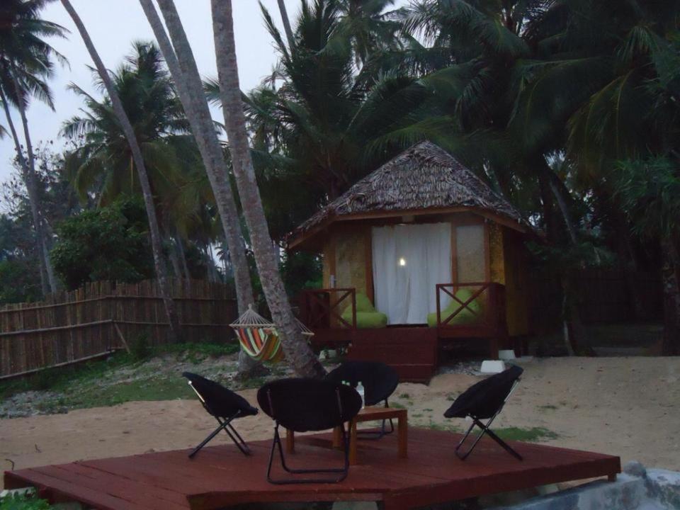 Simeulue Surflodges Lasikin Екстер'єр фото